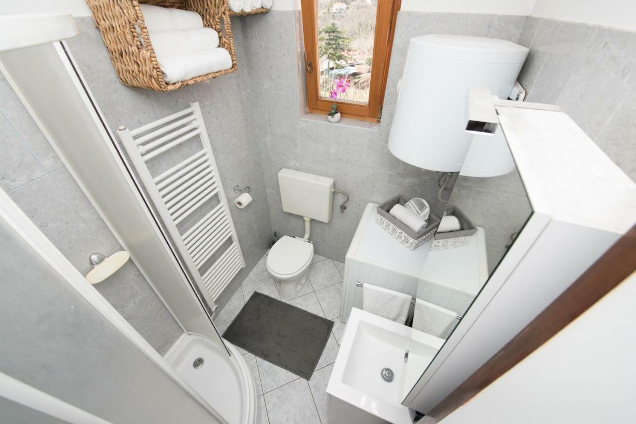 Lola Apartment Veprinac Exterior photo