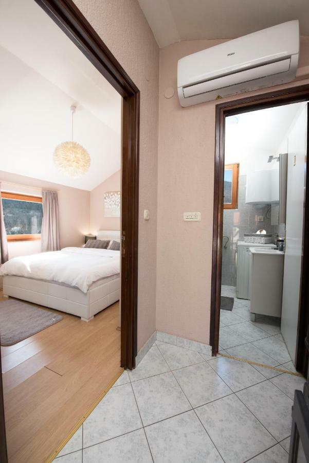 Lola Apartment Veprinac Exterior photo